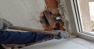 Демонтаж оконных откосов по выгодной цене от 528 руб. в Коврове - Сварной-Квр