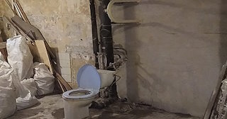 Демонтаж сантехкабины в панельном доме - цена от 1055 рублей | Сварной-Квр